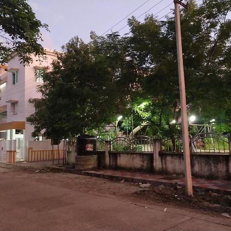 Mayurapriya Inn Chennai Exterior foto