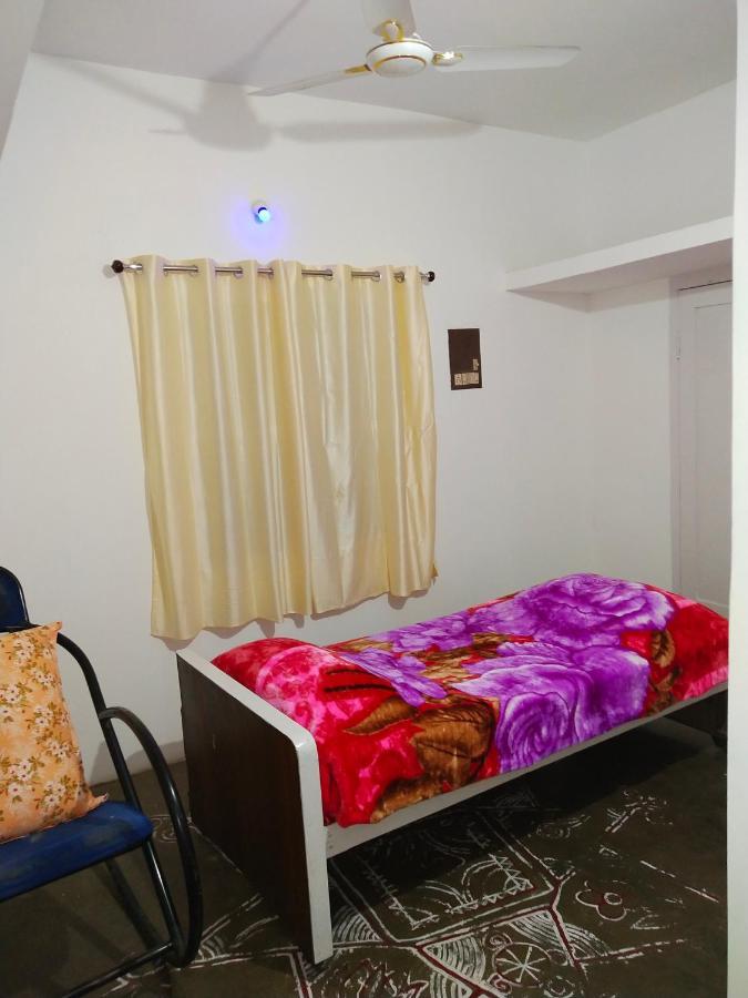 Mayurapriya Inn Chennai Exterior foto